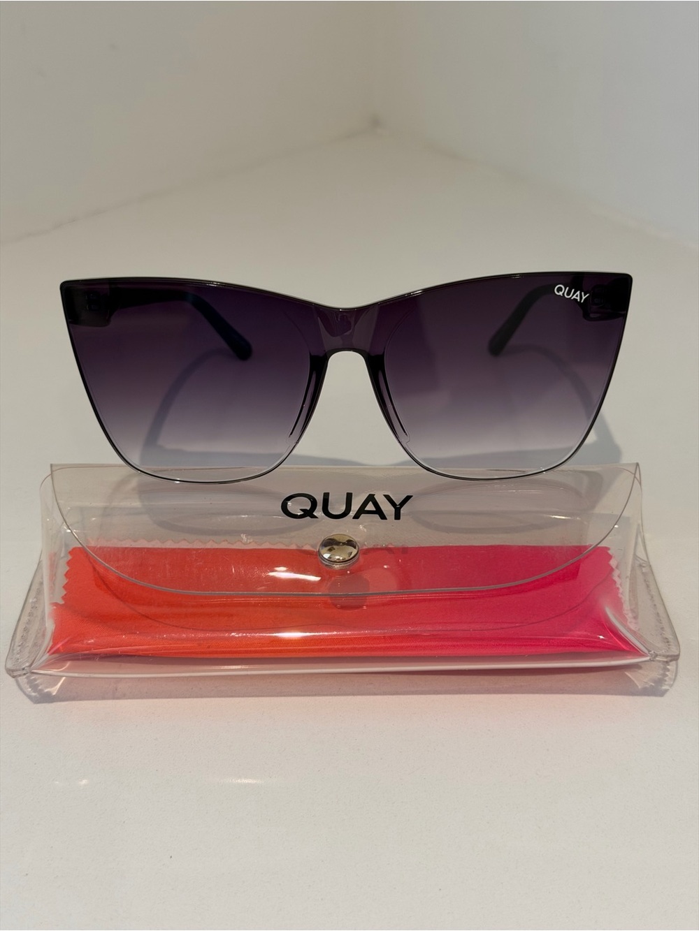 Quay Australia Come Thru Women's Oversized Cat Eye Sunglasses - Purple Gradient
